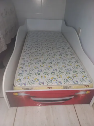 Cama infantil do carro