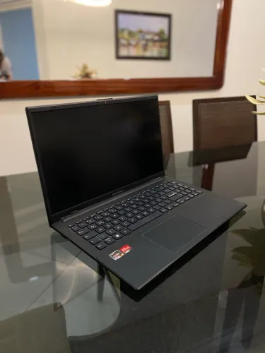 Notebook ASUS Vivobook Go 15 Ryzen 5 Série 7000 8GB RAM Radeon