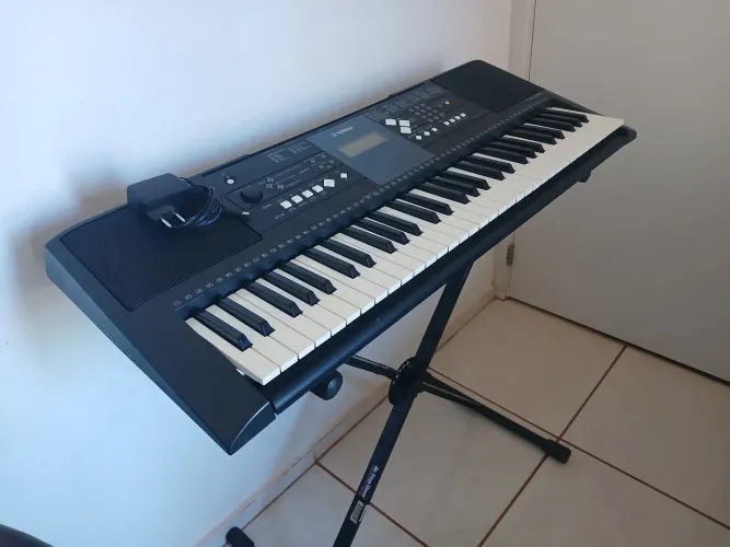 Teclado Yamaha PSR-E333