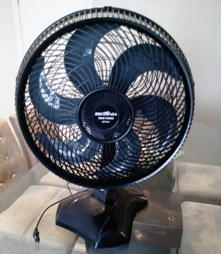 Ventilador Britânia de 40cm 220v. Maxx Force Turbo BVT 400