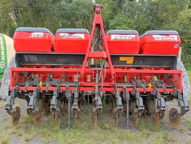 595022001002- Plantadeira Baldan PPS4000, 9 linhas. Fabricação 2011. US300093