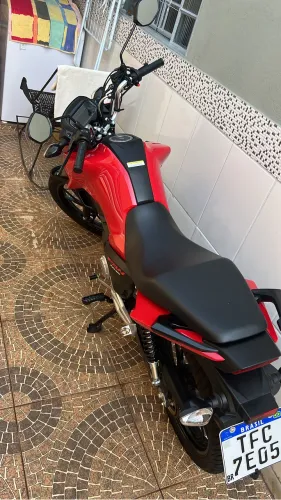 Cg fan 160 vermelha 6300 km rodados sem detalhes