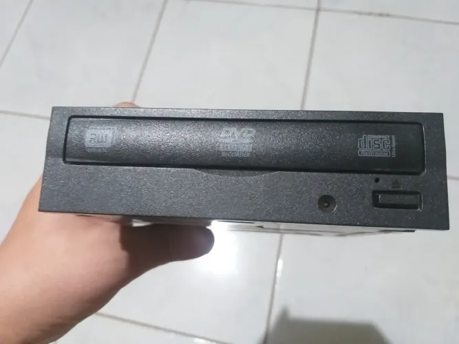 Leitor e gravador de CD/DVD