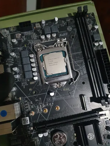 Kit i7 8700 + placa mãe H310M (m-atx)
