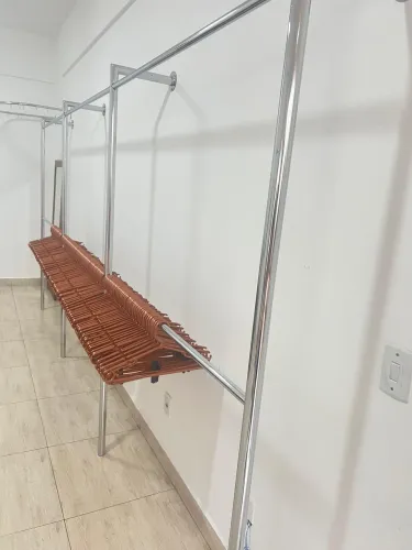 Cabides de acrílico 20 dúzias na cor rose 