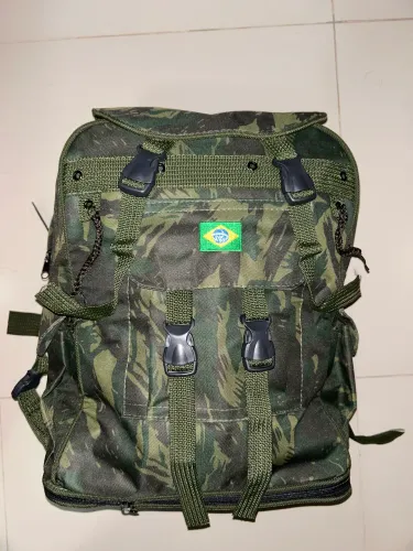 Mochila de grande capacidade para camping e vigem - EB