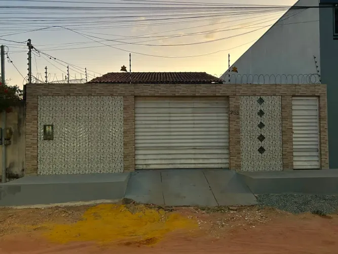 ALUGA-SE CASA/RUA SÃO VICENTE - BAIRRO SÃO JOSÉ OPERÁRIO