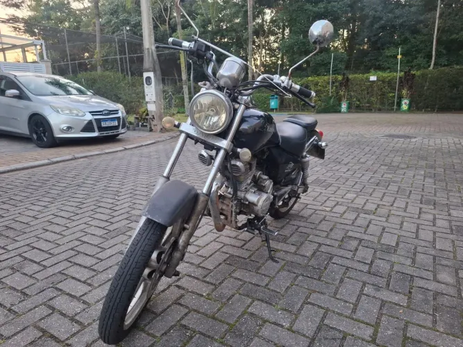 Dafra Kansas 150