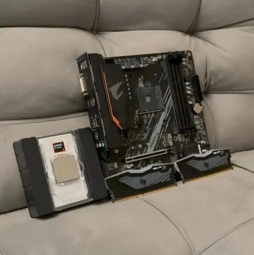 Kit Upgrade Gamer - Ryzen 7 5700 + B550M Aorus Elite + 32GB RAM