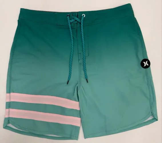 Bermuda Hurley Phantom Verde Degradê Tam 30 USA / 40 BR