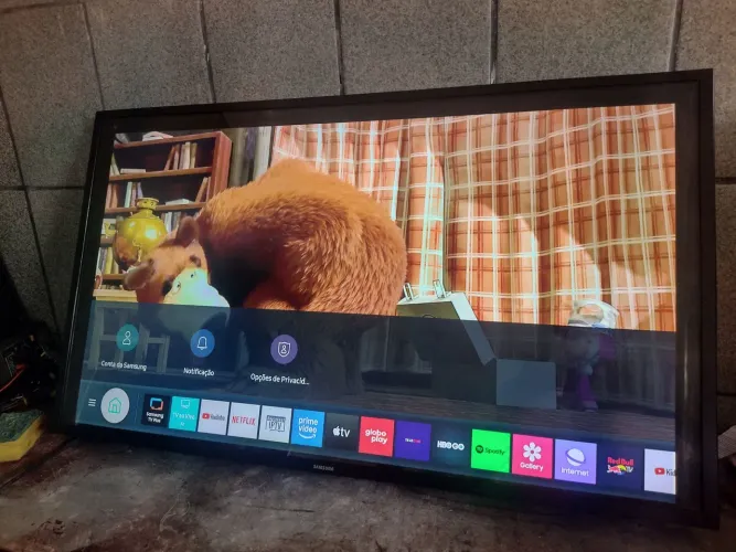 Vendo TV Samsung dê 43 smart tizem muito rápida