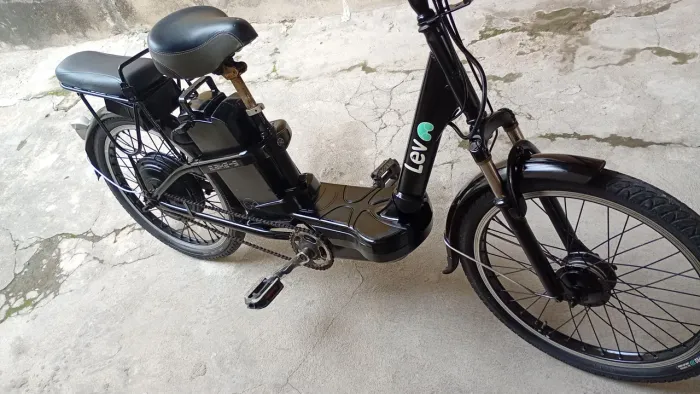 Lev e bike s