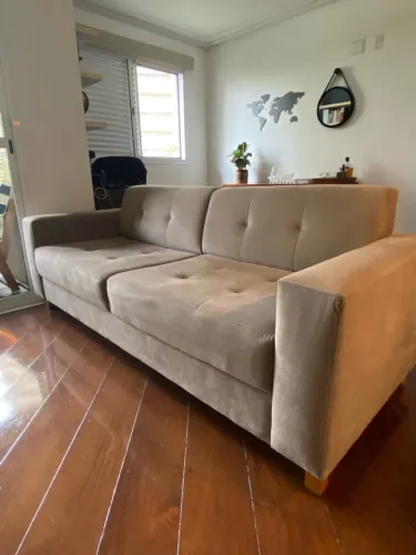 Sofá 3 Lugares Konfort House 2,10m x 0,80m Veludo Bege - Impecável