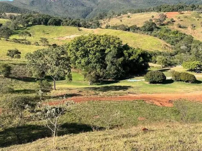 LOTE À VENDA NO CONDOMÍNIO - TERRAS ALTAS - BRUMADINHO
