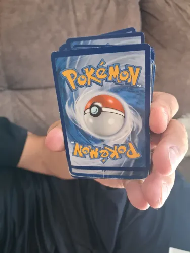 Cartas pokemon mais de 100 cartas