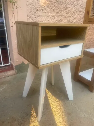 Mesa de Cabeceira - Entrego