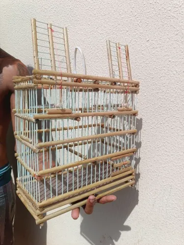 Gaiolas, gaiolas de alçapão e automática