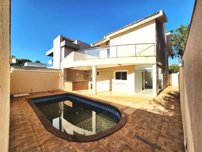 Casa sobrado de 280m² com 03 quartos para locação e venda em condomínio - Recreio das Acác