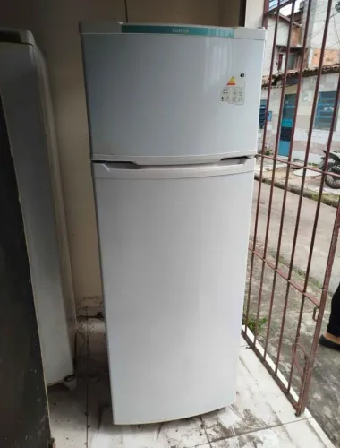 GELADEIRA FROS FREE semi NOVA