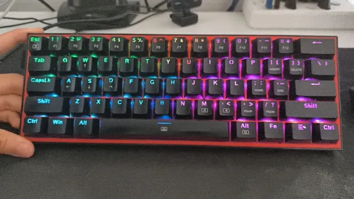 Teclado mecânico Redragon Fizz K617-RGB