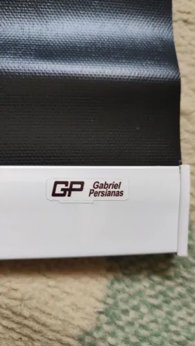 Gabriel Persianas em alta qualidade! Altura 1,35 cm Largura 1,35 cm valor R$ 240,00       