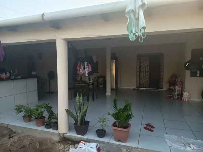 Casa a venda no Jóquei clube 