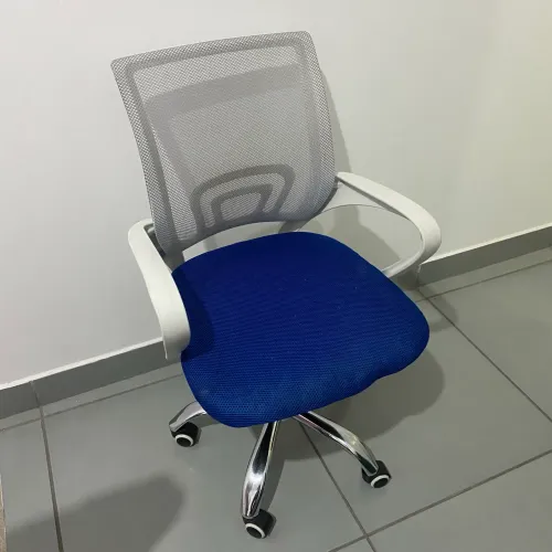 Cadeira de rodinhas escritório