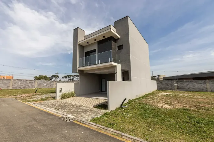 Casa de Condomínio - Venda - São José dos Pinhais, Paraná