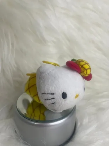 Pelúcia Hello Kitty abacaxi