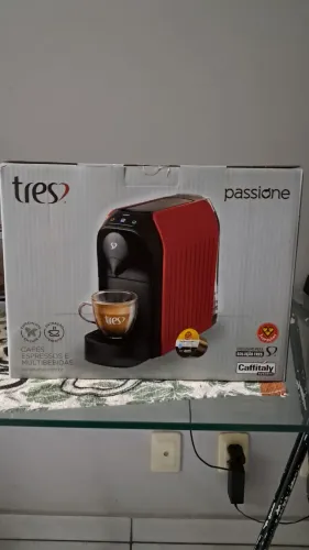 CAFETEIRA 3 CORAÇÕES PASSIONE VERMELHA