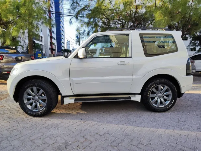 Mitsubishi Pajero HPE Full 3.2 4X4 T.i.dies. 5P AUT 2011