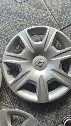 3 calotas Renault logan aro 15