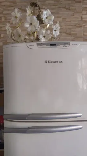 Vendo Geladeira Eletrolux