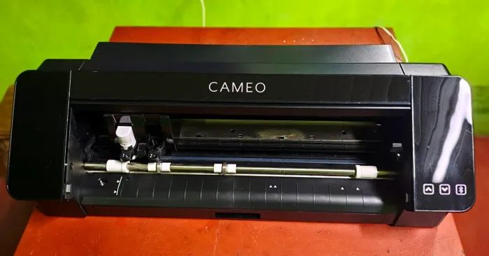 Silhouette Cameo 4