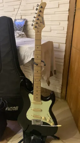 Kit guitarra strinberg