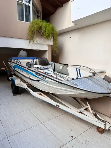 Lancha calaça Hawai 5,5m 60hp Yamaha 4 tempos