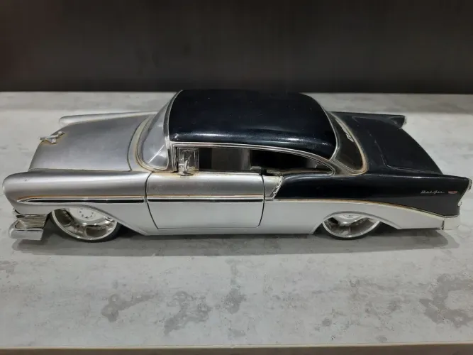 Miniatura Chevrolet Belair 1956 DubCity JADA Toys - Escala 1:18