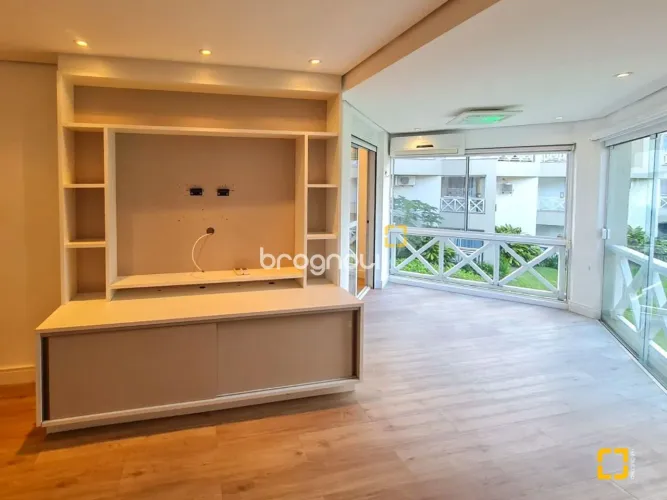 Apartamento beira da Lagoa da Conceição, 1 dormitório, 1 vaga - Flroianópolis / SC