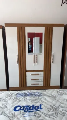Guarda-Roupa Casal 6 Portas com Espelho 3 Gavetas Novo