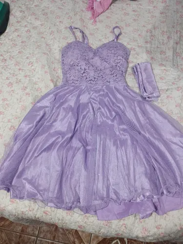 Vestido debutante lilas curto