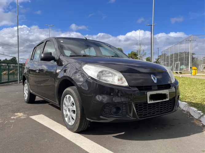 Renault Sandero Authentique Hi-flex 1.0 16V 5P 2012