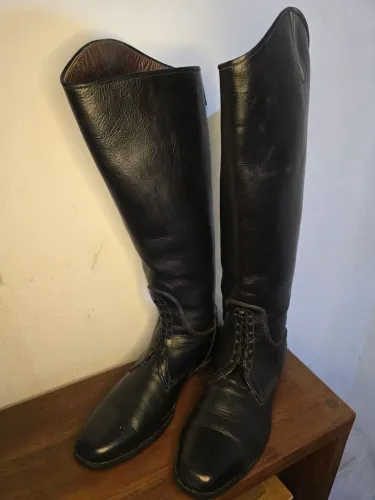 Bota montaria 44