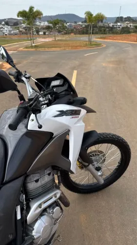 XRE 300 2016 BRANCA