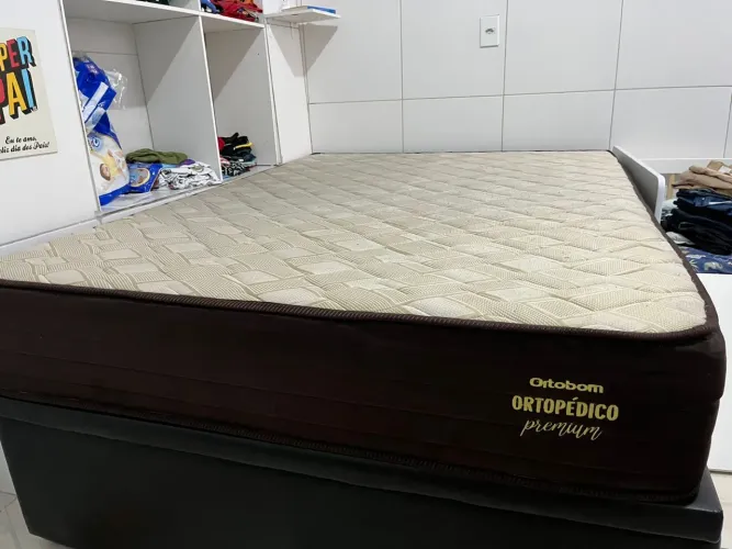 Cama box baú