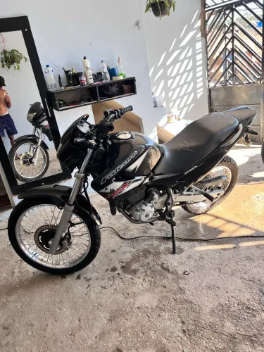 Vende - se Falcon NX4 400