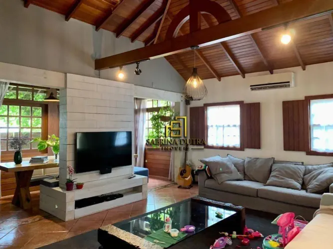 Casa com 4 dormitórios à venda, 250 m² por R$ 2.450.000 - Santo Antônio de Lisboa - Floria