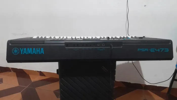 Teclado Yamaha PSR E473