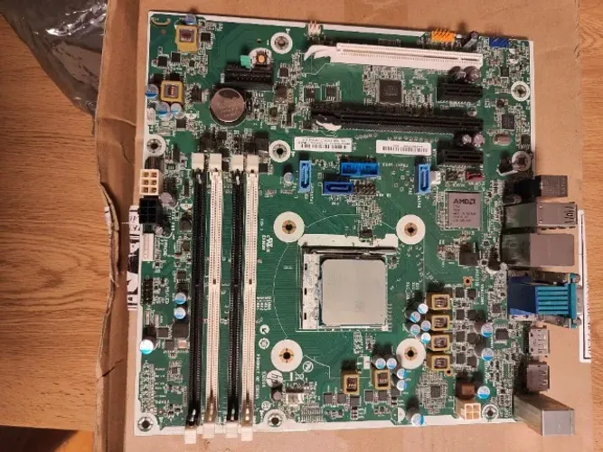 Placa mãe HP Elitedesk 705 g3 mt/sff AM4 + processador AMD A10-9700 
