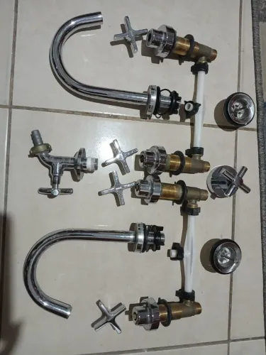 Combo kit.2 misturador lav2 válvulas 1 acabamento de registro 1 torneira tanque. Docol