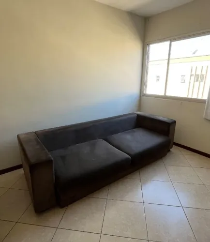 Sofá Grande e Confortável (Serve até como cama)